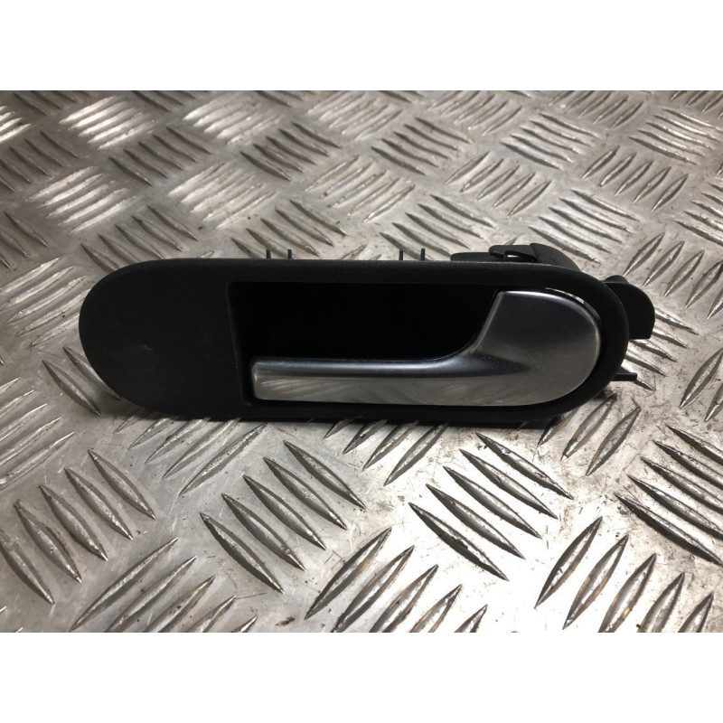 Poignee interieur avant droit VOLKSWAGEN GOLF PLUS PHASE 1 d’occasion