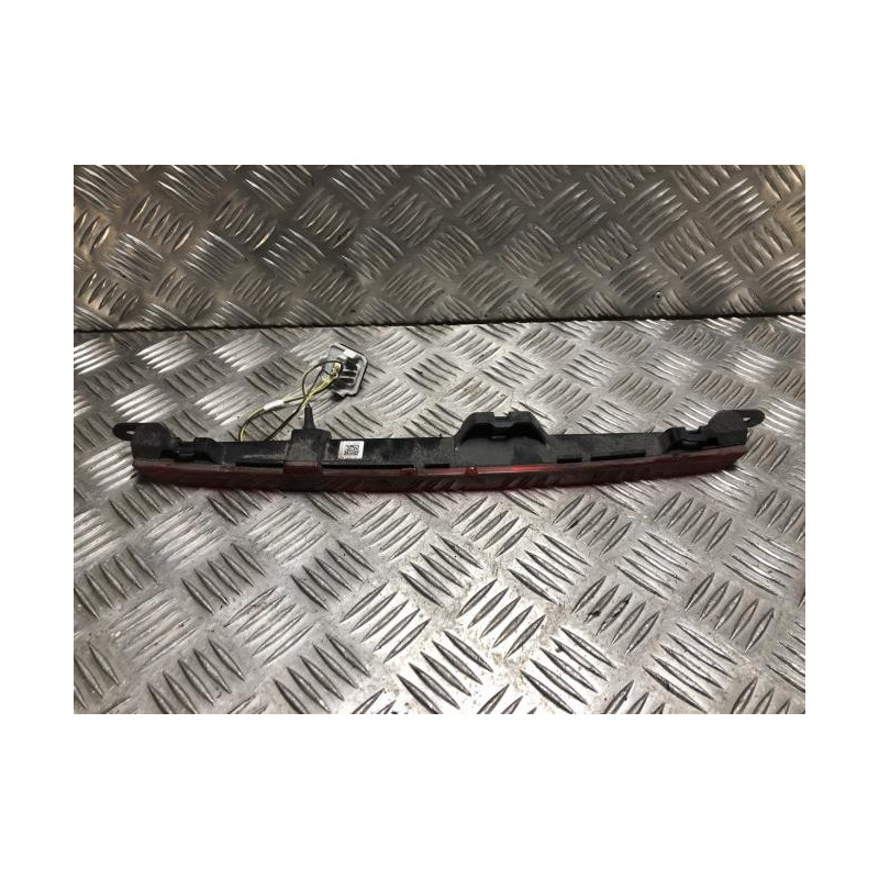 Feu arriere stop central MERCEDES CLASSE GLB 247 d’occasion