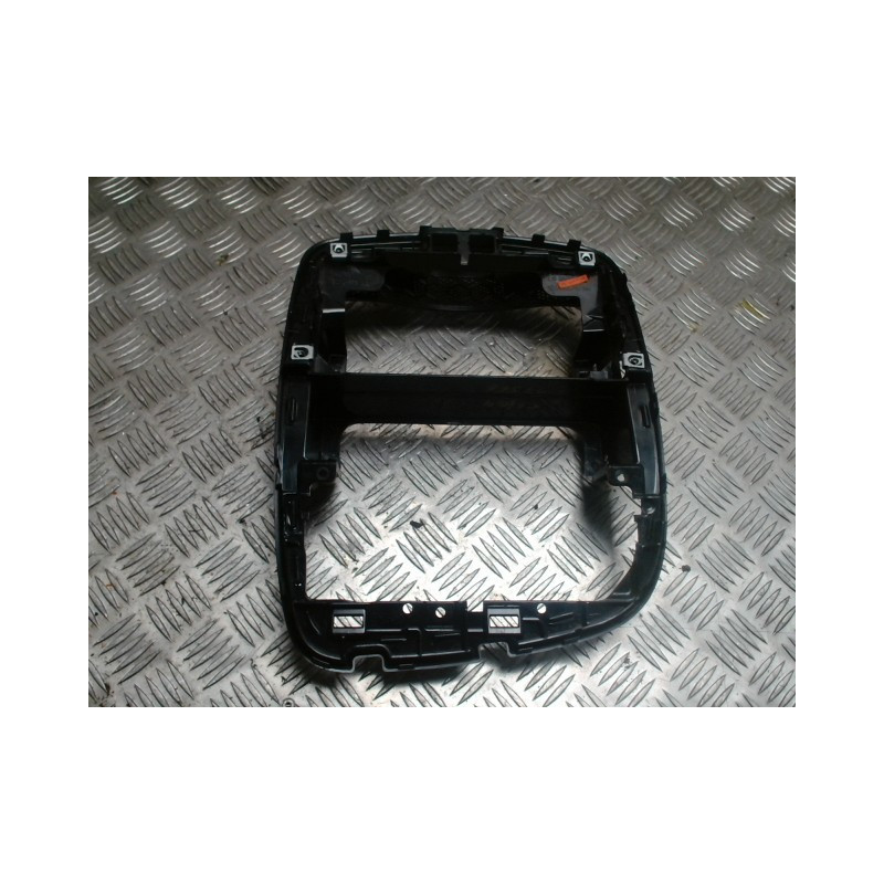 Facade autoradio RENAULT CLIO 4 PHASE 1 d’occasion