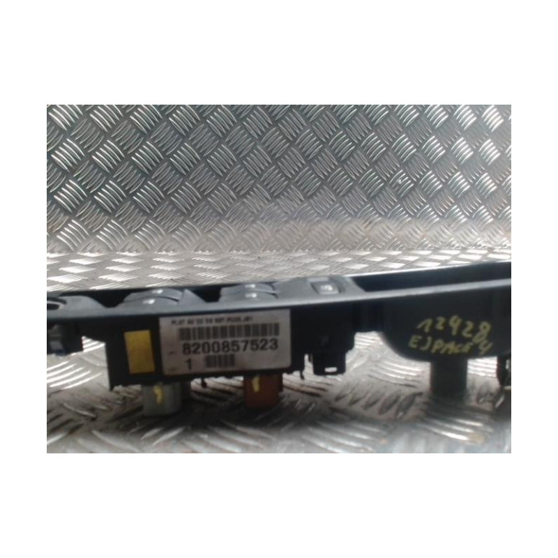 Interrupteur de leve vitre avant gauche RENAULT ESPACE 4 PHASE 1 d’occasion