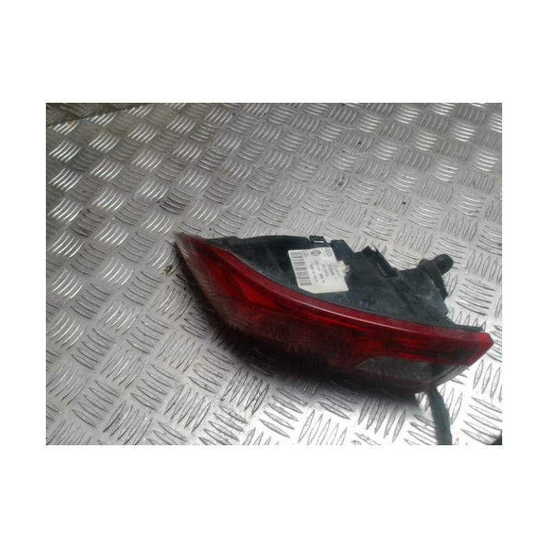 Feu arriere principal droit (feux) RENAULT CLIO 4 PHASE 1 d’occasion