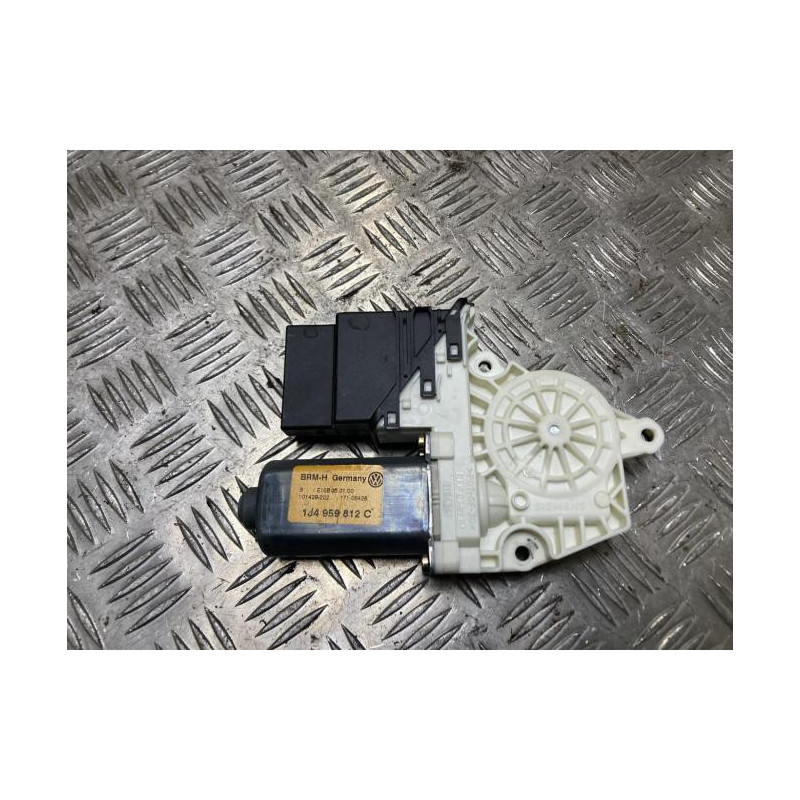 Moteur leve vitre arriere droit VOLKSWAGEN GOLF 4 d’occasion
