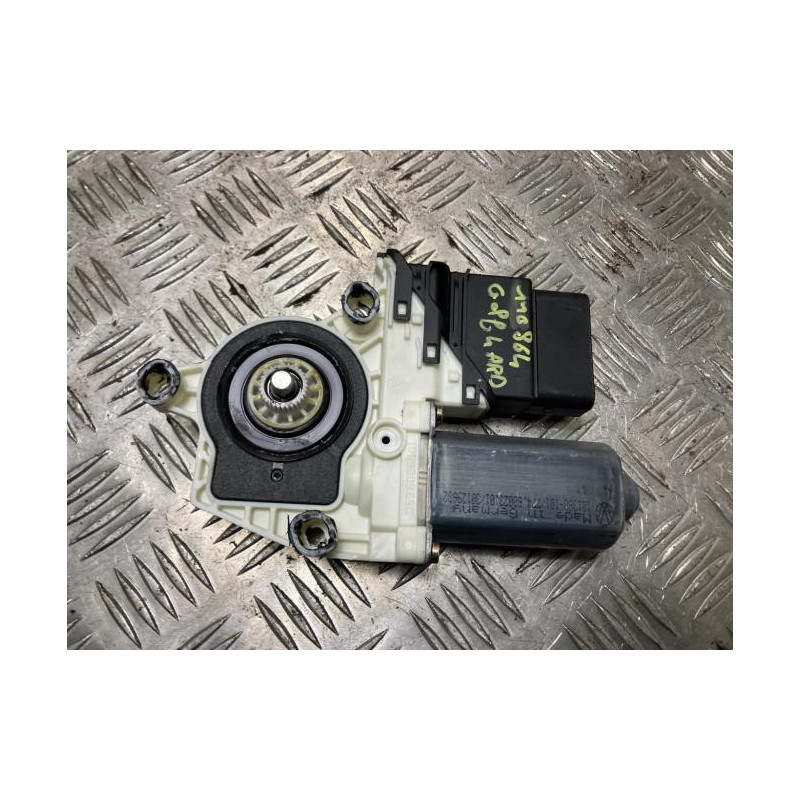 Moteur leve vitre arriere droit VOLKSWAGEN GOLF 4 d’occasion