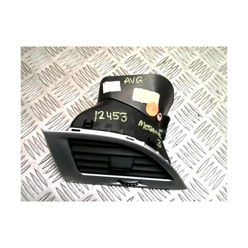 Aerateur tableau de bord avant gauche RENAULT MEGANE 3 PHASE 1 COUPE d’occasion