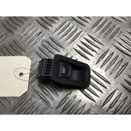 Interrupteur de leve vitre avant droit VOLKSWAGEN GOLF 7 PHASE 1 d’occasion