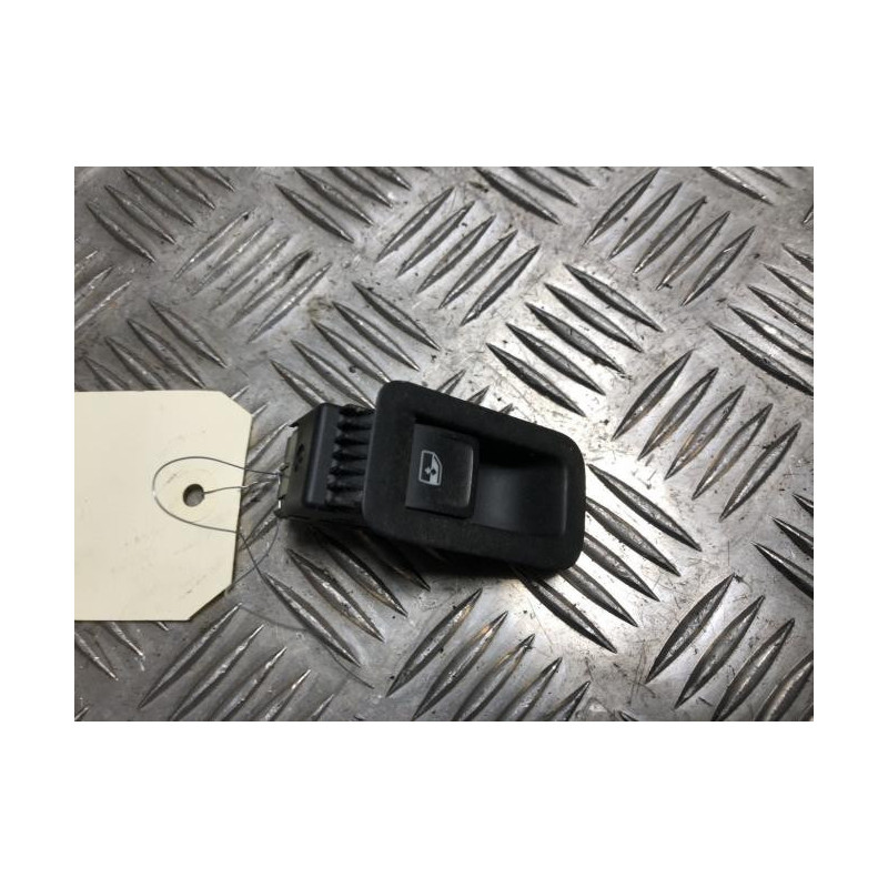 Interrupteur de leve vitre avant droit VOLKSWAGEN GOLF 7 PHASE 1 d’occasion