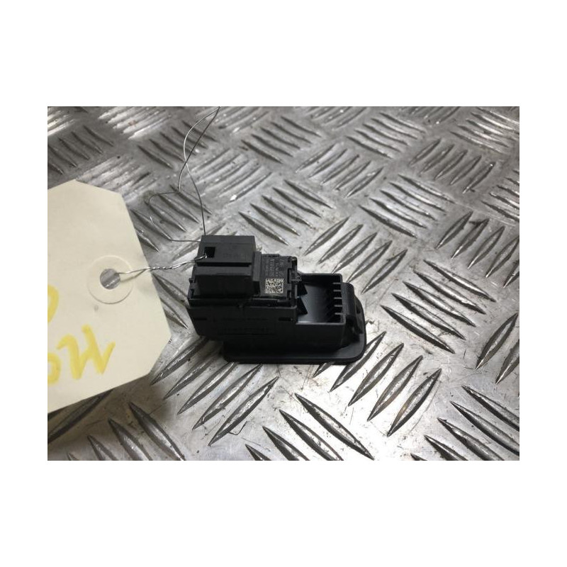 Interrupteur de leve vitre avant droit VOLKSWAGEN GOLF 7 PHASE 1 d’occasion