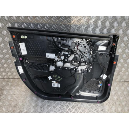 Panneau de porte avant droit MERCEDES CLASSE GLB 247 d’occasion