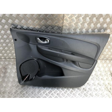 Panneau de porte avant droit RENAULT CLIO 4 PHASE 2 d’occasion