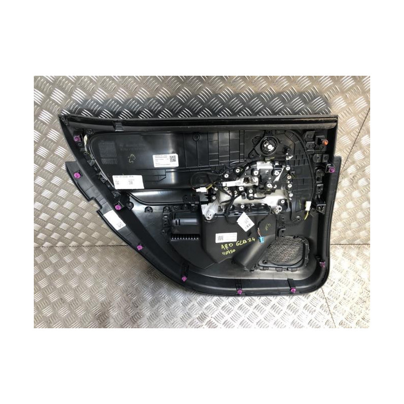 Panneau de porte arriere droit MERCEDES CLASSE GLB 247 d’occasion