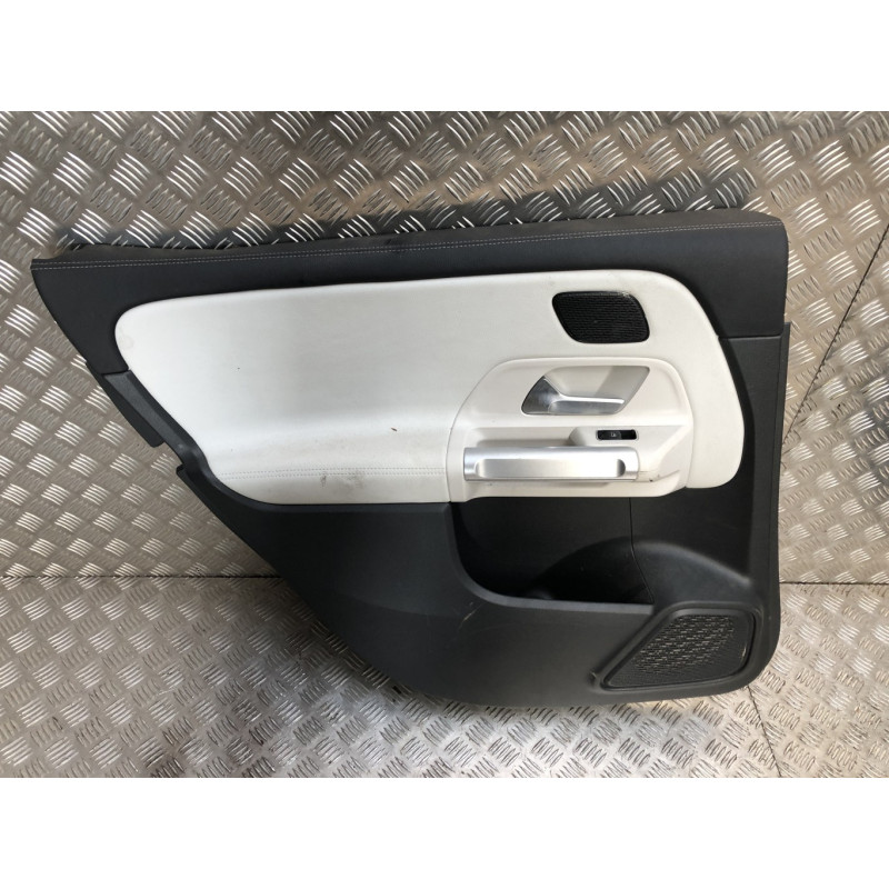 Panneau de porte arriere gauche MERCEDES CLASSE GLB 247 d’occasion