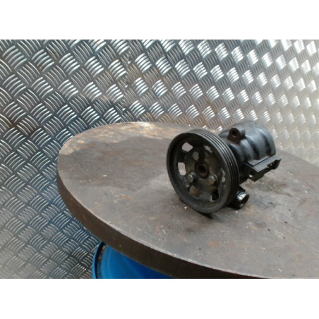 Pompe de direction RENAULT CLIO 2 PHASE 1 d’occasion