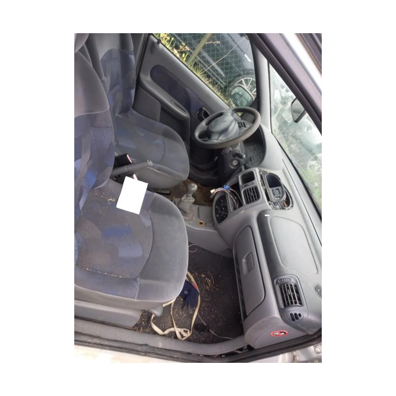 Pompe de direction RENAULT CLIO 2 PHASE 1 d’occasion