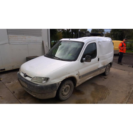 Armature avant, Masque avant PEUGEOT PARTNER 1 PHASE 1 d’occasion