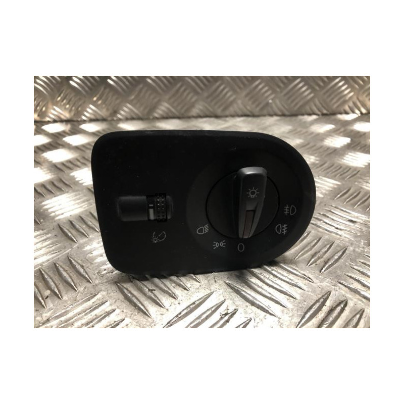 Commande de phare SEAT IBIZA 4 PHASE 2 d’occasion