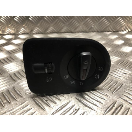 Commande de phare SEAT IBIZA 4 PHASE 2 d’occasion