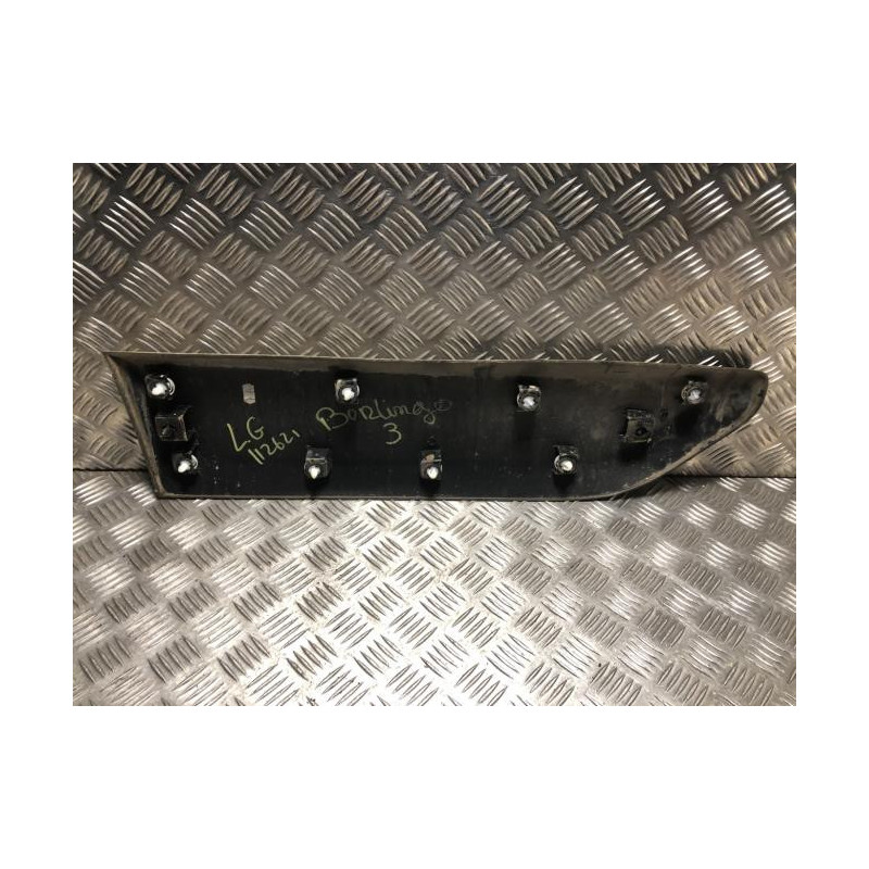 Baguette de porte arriere gauche  CITROEN BERLINGO 3 M PHASE 1 d’occasion