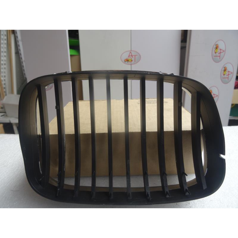 Grille de calandre gauche BMW  d’occasion