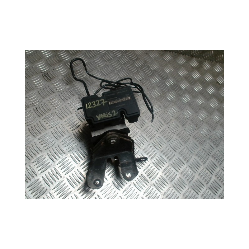 Bloc ABS (freins anti-blocage) TOYOTA YARIS 2 PHASE 1 d’occasion