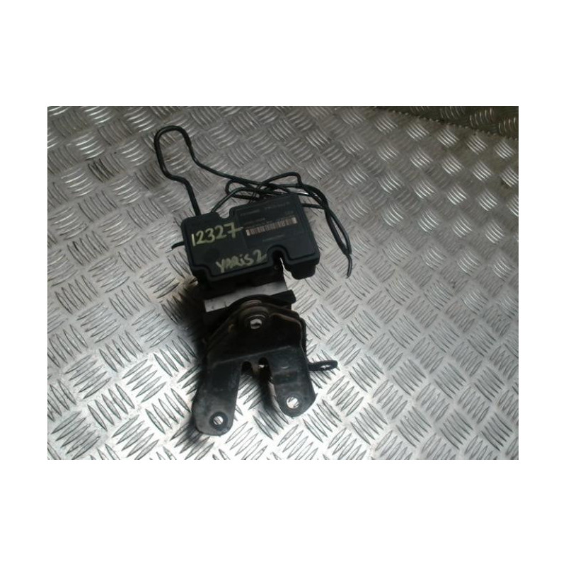 Bloc ABS (freins anti-blocage) TOYOTA YARIS 2 PHASE 1 d’occasion