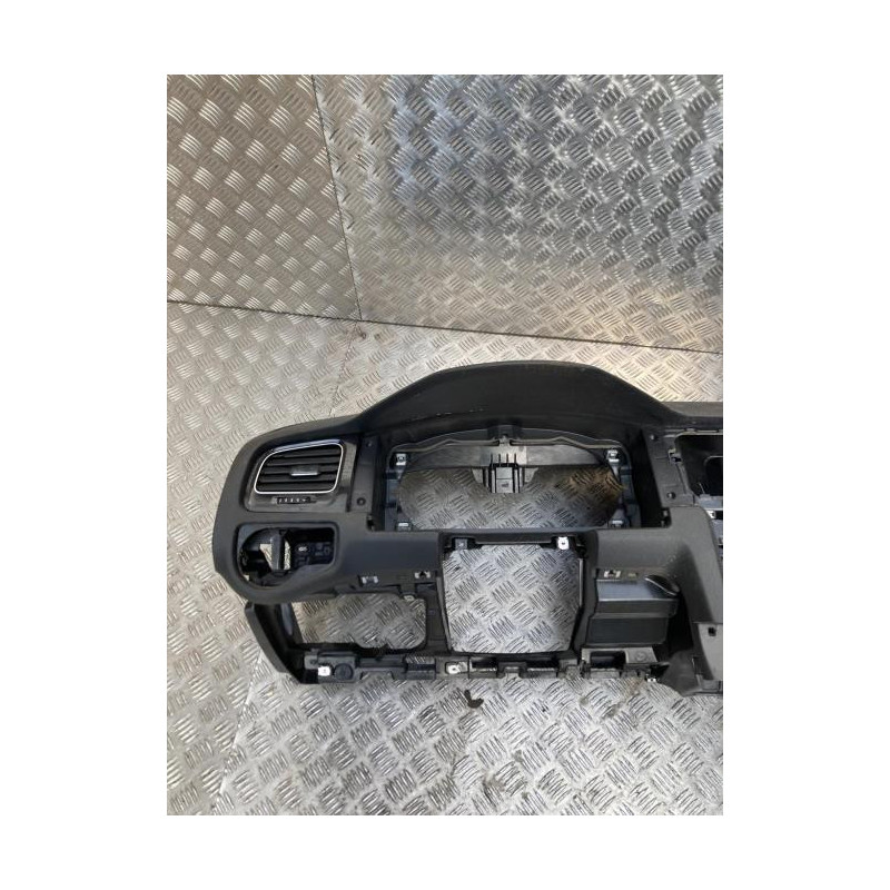 Tableau de bord VOLKSWAGEN GOLF 7 PHASE 1 d’occasion