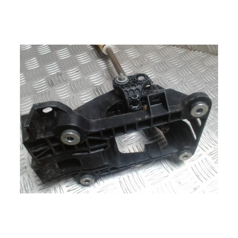 Levier de vitesses TOYOTA YARIS 2 PHASE 1 d’occasion