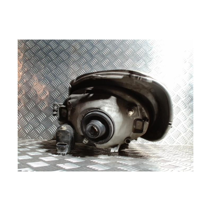 Optique avant principal droit (feux)(phare) RENAULT TRAFIC 2 PHASE 1 d’occasion