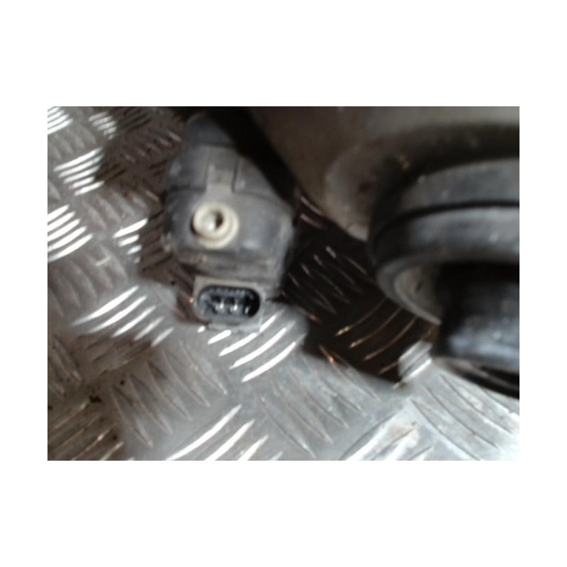 Optique avant principal droit (feux)(phare) RENAULT TRAFIC 2 PHASE 1 d’occasion