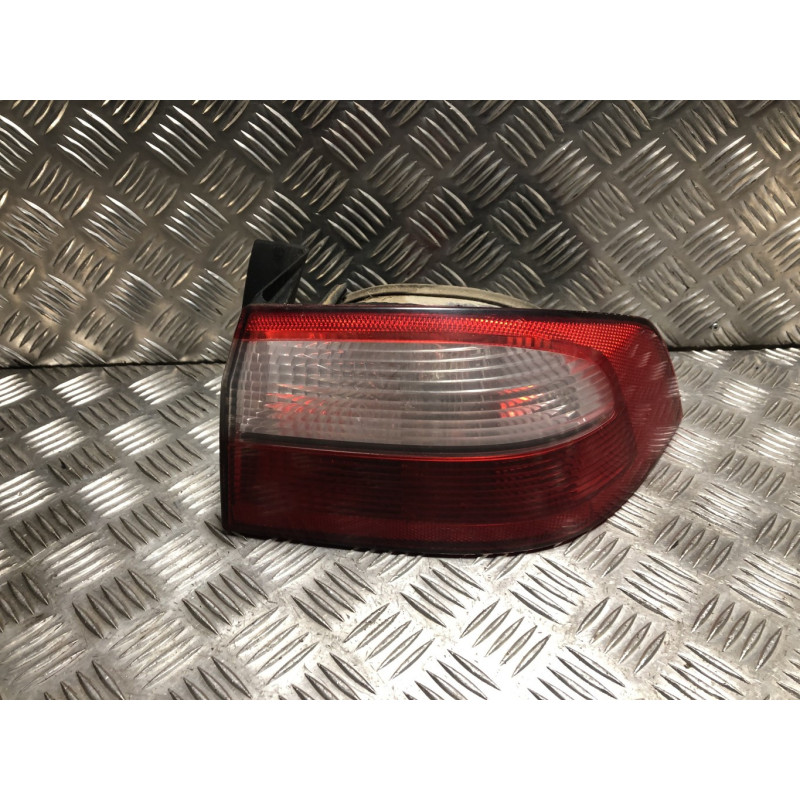 Feu arriere principal droit (feux) RENAULT LAGUNA 2 PHASE 1 d’occasion