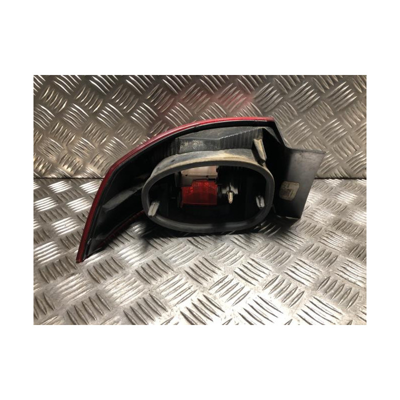 Feu arriere principal droit (feux) RENAULT LAGUNA 2 PHASE 1 d’occasion