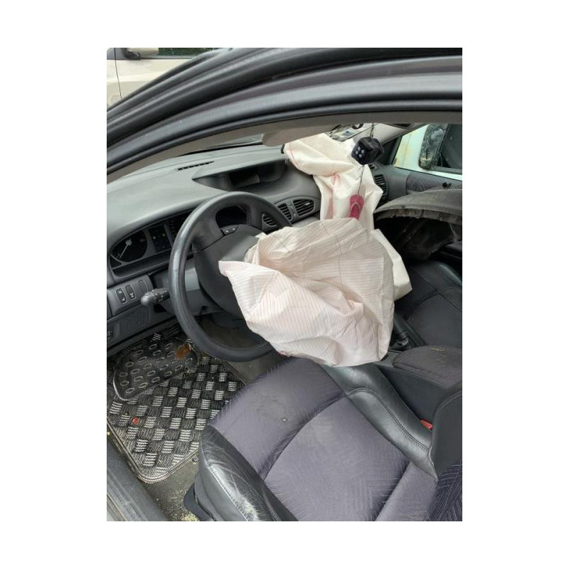 Feu arriere principal droit (feux) RENAULT LAGUNA 2 PHASE 1 d’occasion
