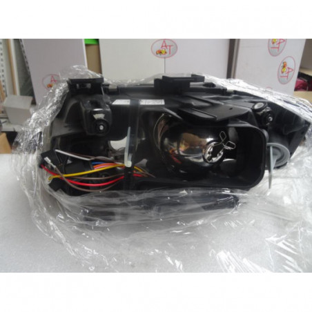 Optique avant principal droit (feux)(phare) AUDI  d’occasion