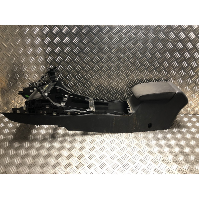 Console central (interieur plastique) VOLKSWAGEN GOLF 7 PHASE 1 d’occasion