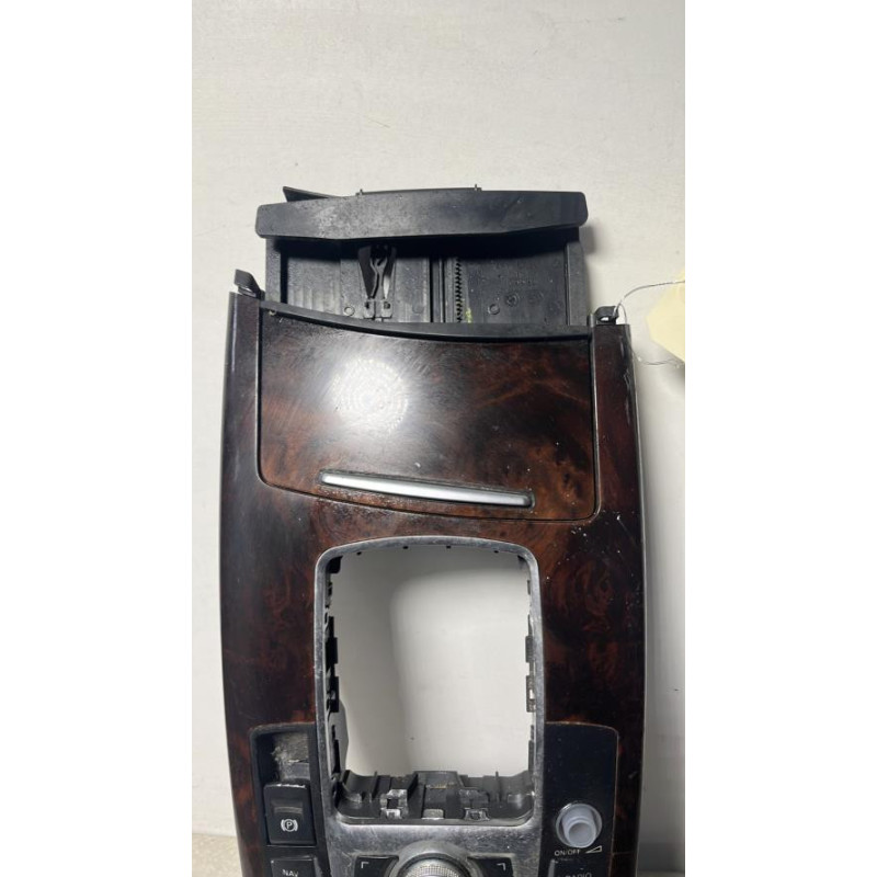 Console central (interieur plastique) AUDI A6 3 PHASE 1 d’occasion