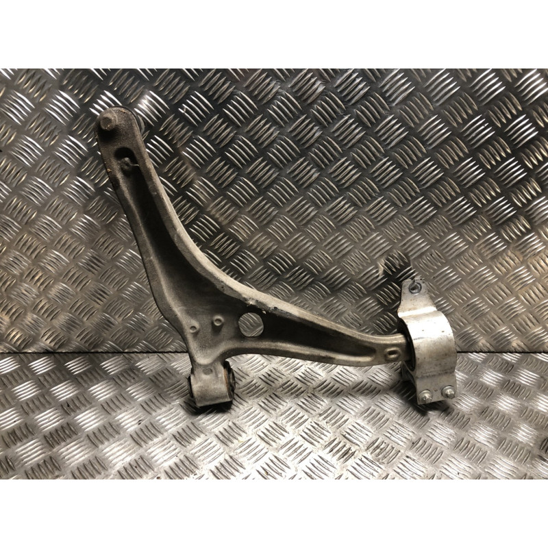 Triangle avant gauche MERCEDES CLASSE GLB 247 d’occasion