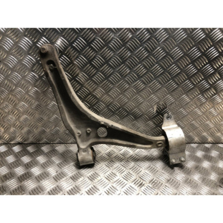 Triangle avant gauche MERCEDES CLASSE GLB 247 d’occasion