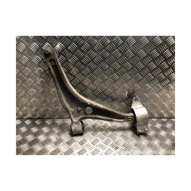 Triangle avant gauche MERCEDES CLASSE GLB 247 d’occasion