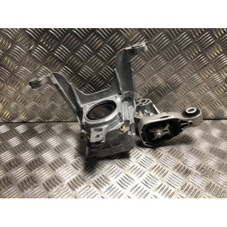 Support moteur droit MERCEDES CLASSE GLB 247 d’occasion