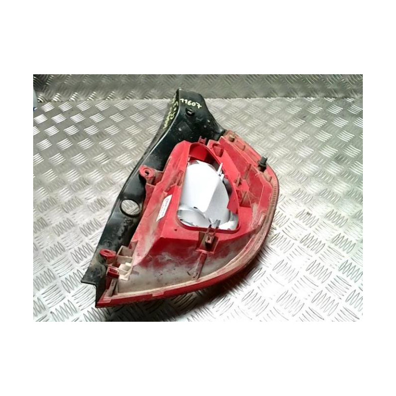 Feu arriere principal gauche (feux) RENAULT CLIO 3 PHASE 2 d’occasion