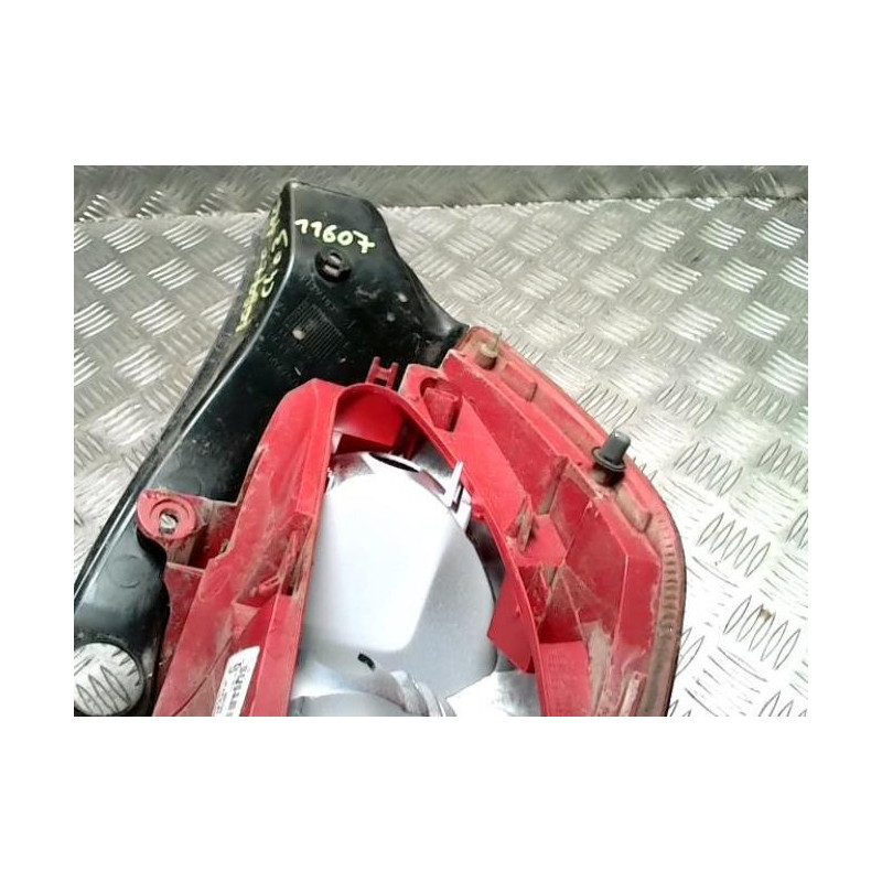 Feu arriere principal gauche (feux) RENAULT CLIO 3 PHASE 2 d’occasion