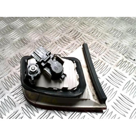 Feu arriere secondaire droit (feux) AUDI A4 2 PHASE 2 d’occasion