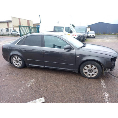 Feu arriere secondaire droit (feux) AUDI A4 2 PHASE 2 d’occasion