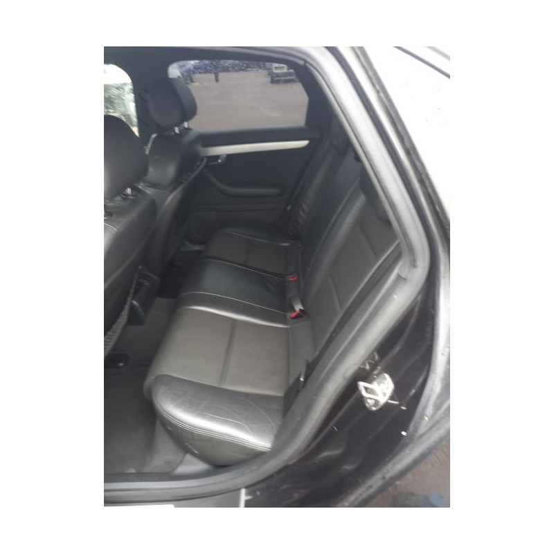 Feu arriere secondaire droit (feux) AUDI A4 2 PHASE 2 d’occasion
