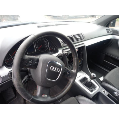 Feu arriere secondaire droit (feux) AUDI A4 2 PHASE 2 d’occasion