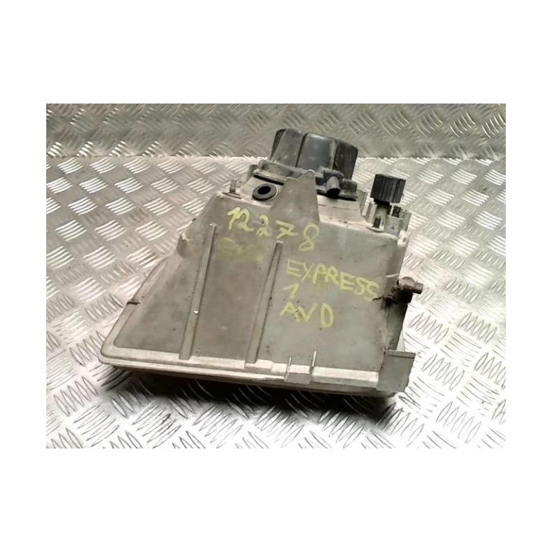 Optique avant principal droit (feux)(phare) RENAULT EXPRESS PHASE 1 d’occasion