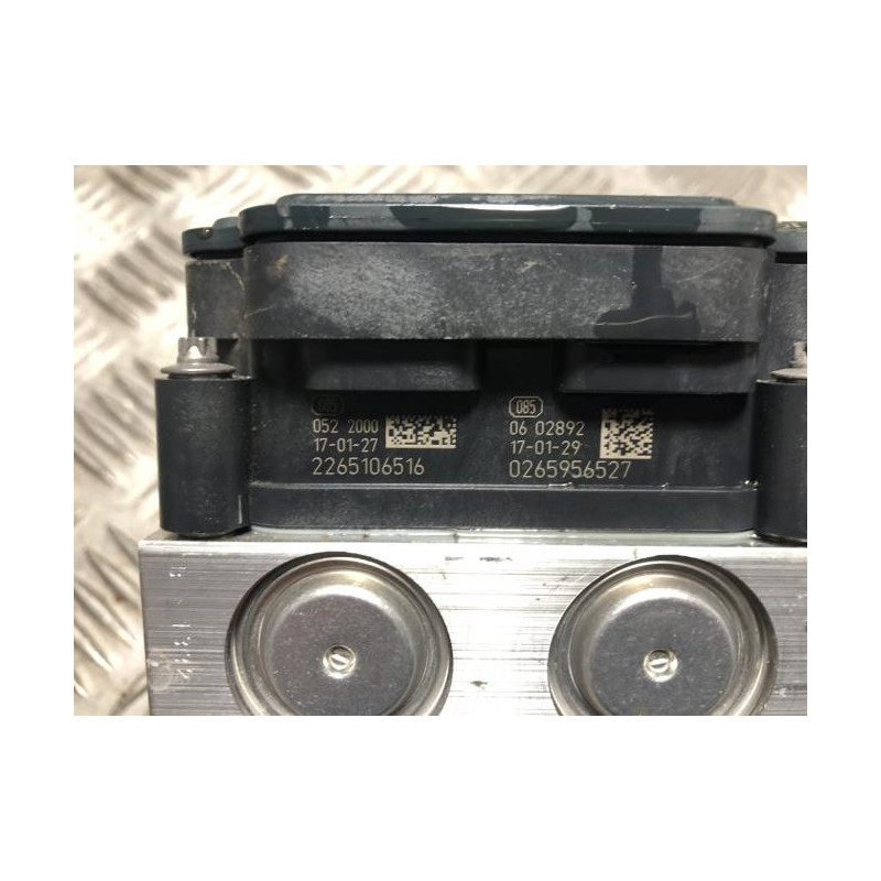 Bloc ABS (freins anti-blocage) RENAULT CLIO 4 PHASE 2 d’occasion