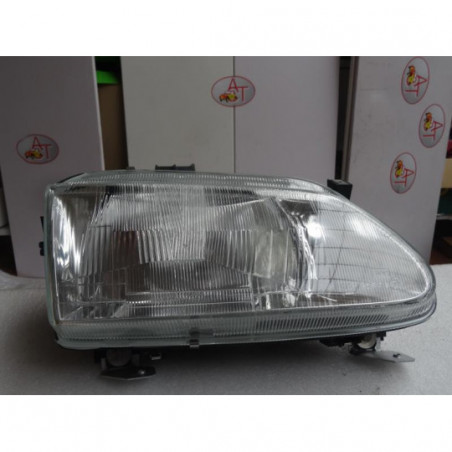 Optique avant principal droit (feux)(phare) RENAULT  d’occasion