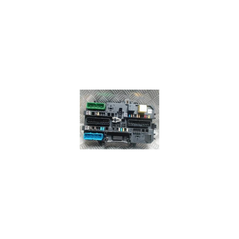 Boitier servitude moteur (BSM) OPEL ZAFIRA B PHASE 1 d’occasion