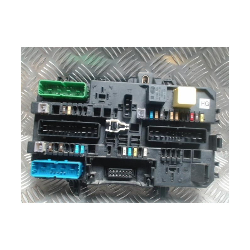 Boitier servitude moteur (BSM) OPEL ZAFIRA B PHASE 1 d’occasion