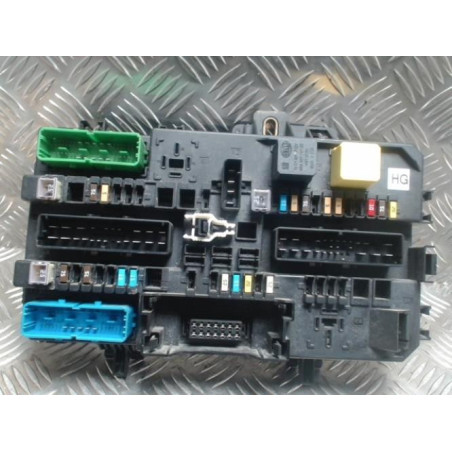 Boitier servitude moteur (BSM) OPEL ZAFIRA B PHASE 1 d’occasion